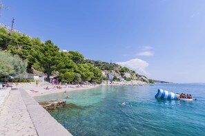 Beach nearby - Apartments Cash and Dash (Dugi Rat)