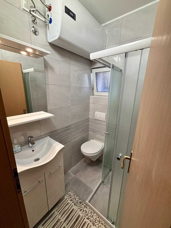Apartment (A1) | Badezimmer | Dusche