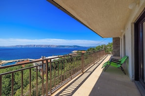 Apartemen (A1) | Balkon