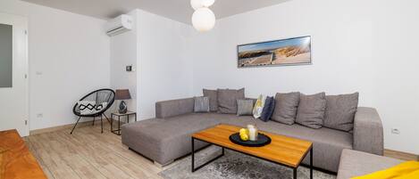 Apartment (A1) | Wohnzimmer | Smart-TV