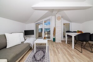 Apartment (A2) | Living room