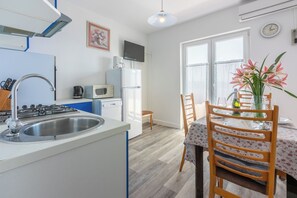 Apartment (A2) | Private kitchen