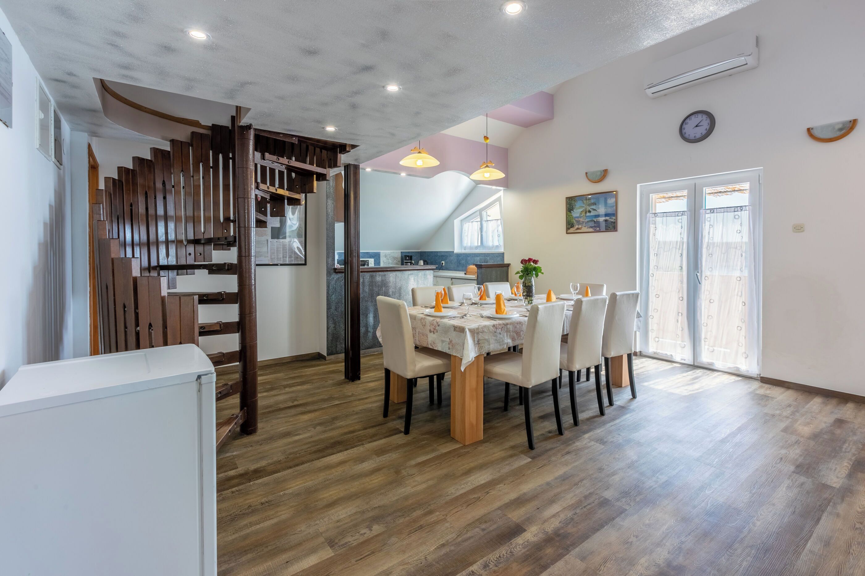 Apartment (A3) | Private kitchen | Fridge, microwave, oven, stovetop