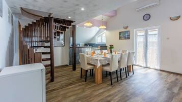 Apartment (A3) | Private kitchen | Fridge, microwave, oven, stovetop