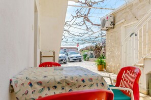 Terrace/patio - Apartments Kursan (Okrug)