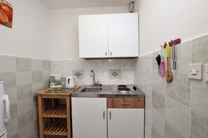 Studio (A2) | Private kitchen
