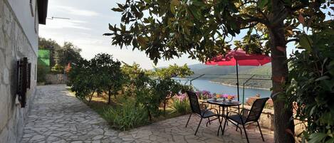 Studio (A2) | Outdoor dining