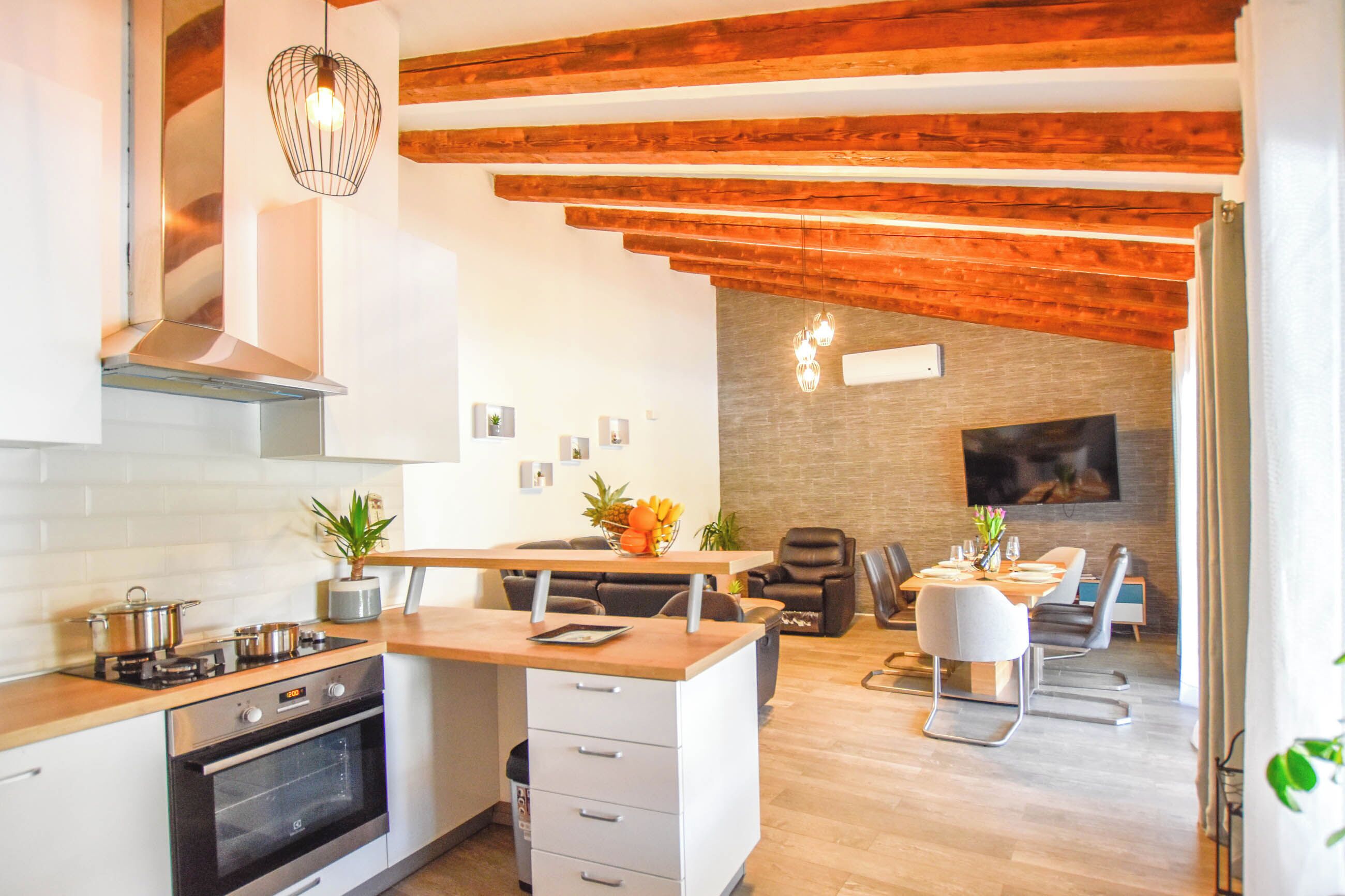 Villa | Private kitchen | Fridge, oven, stovetop, espresso maker