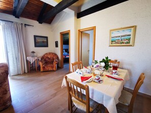 Private kitchen | Fridge, oven, stovetop, espresso maker - Apartments Zuppy (Crikvenica)