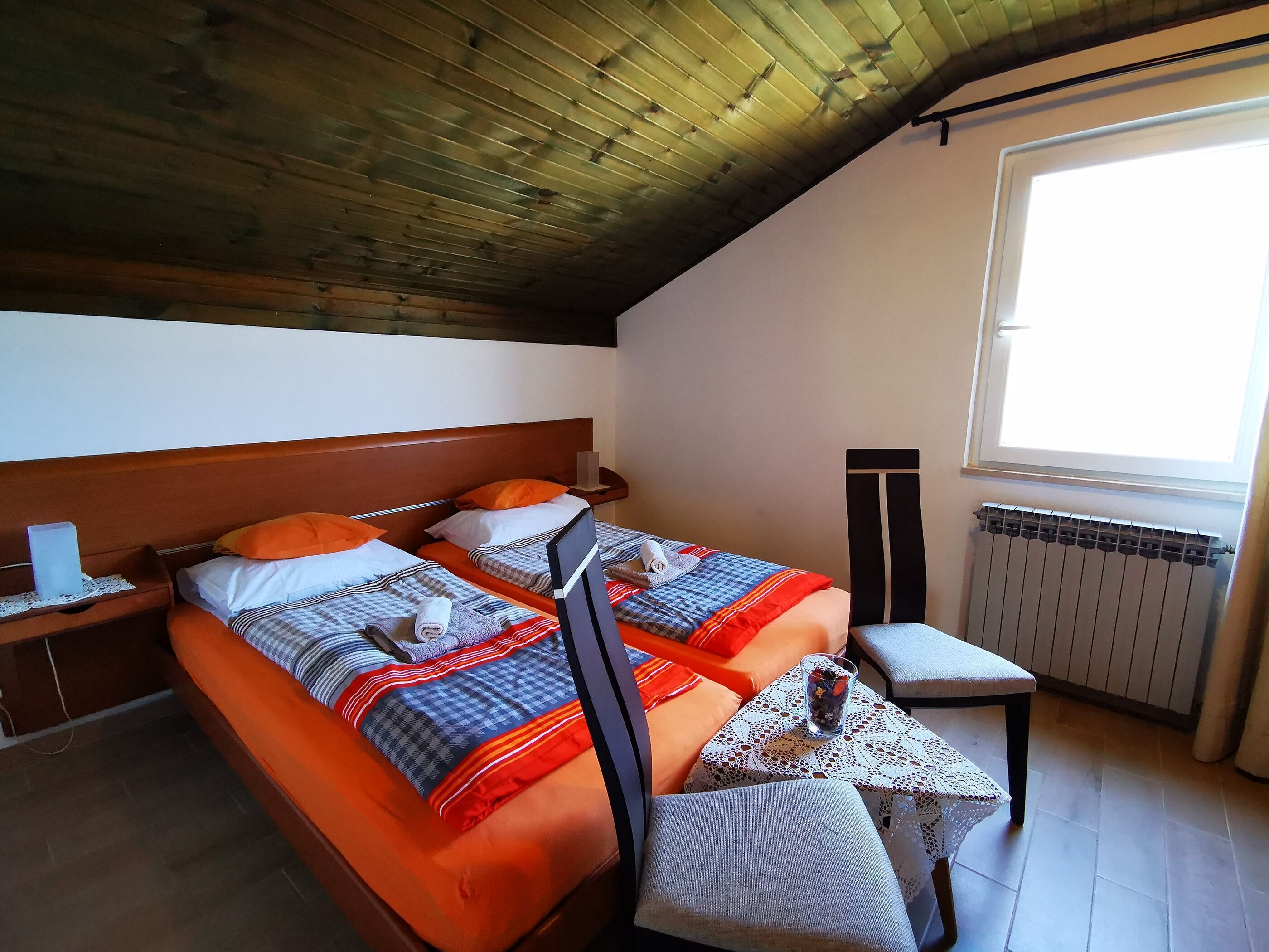 Strykejern/-brett og wi-fi (inkludert)