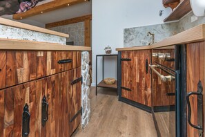 Private kitchen - House Mali Dvori (Podbablje)