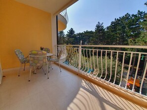 Apartment (A6) | Balcony