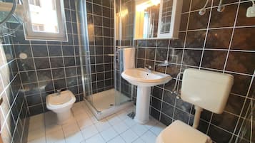 Apartment (A1) | Bathroom | Shower