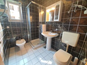Apartment (A1) | Bathroom - Apartments Villa Anne (Crikvenica)