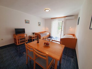 Studio (A5) | Dining - Apartments Villa Anne (Crikvenica)
