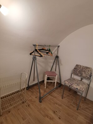 Strykejern/-brett og wi-fi (inkludert)