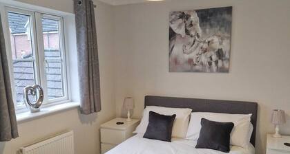 Dog Friendly - 4 Bed House - Sleeps 10 - Pool Table