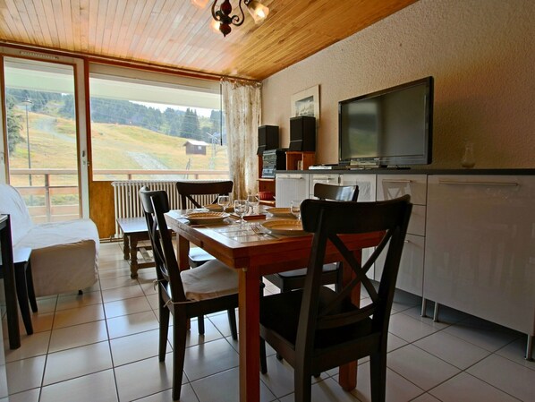 Dining - 2-room apartment with balcony, pets allowed at the foot of the slopes (Chamrousse)