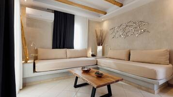 In-room safe, blackout curtains, bed sheets