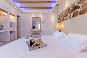 In-room safe, blackout drapes, free wired internet, bed sheets