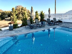 Villa | Garden