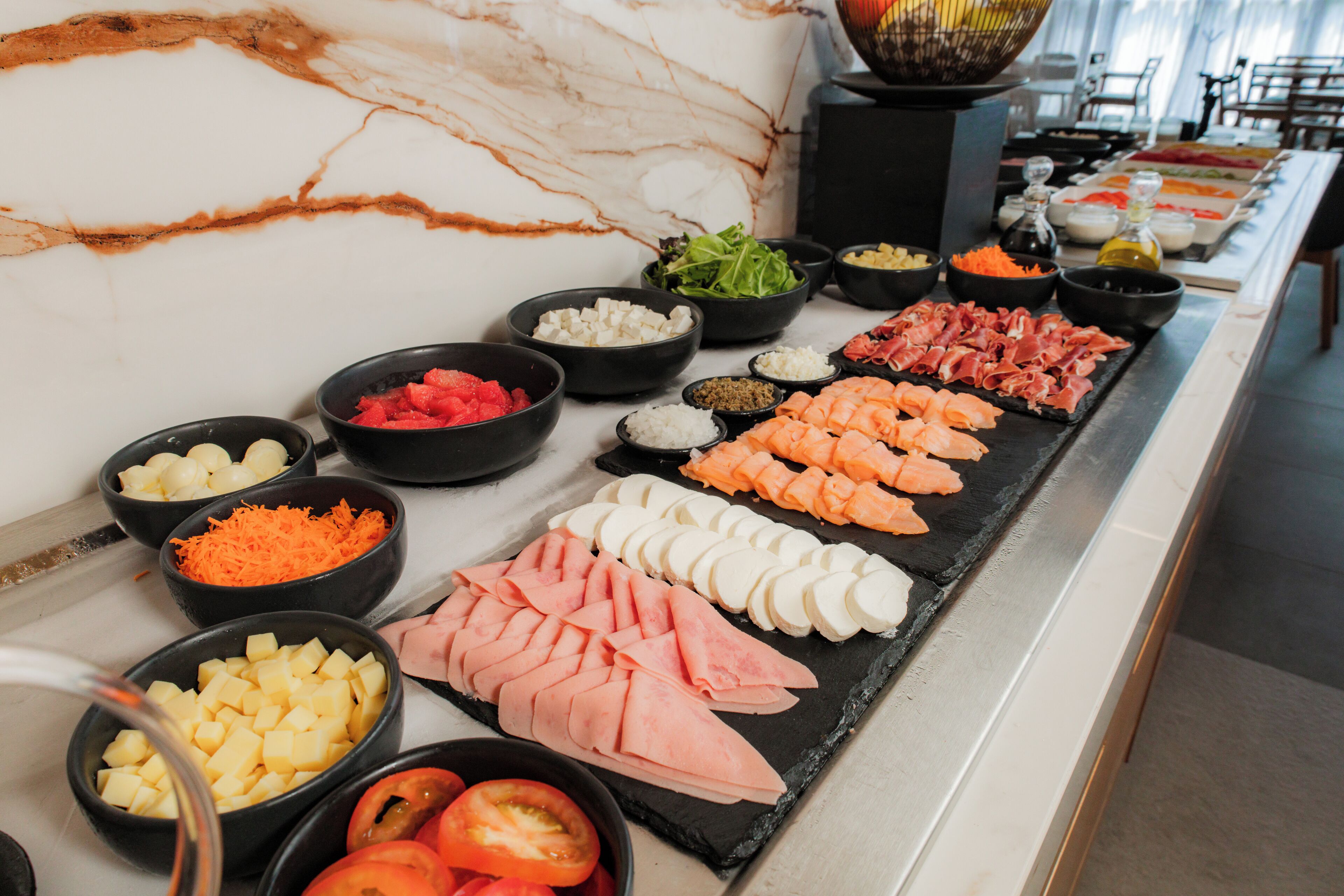 Café da manhã com buffet todos os dias mediante uma taxa