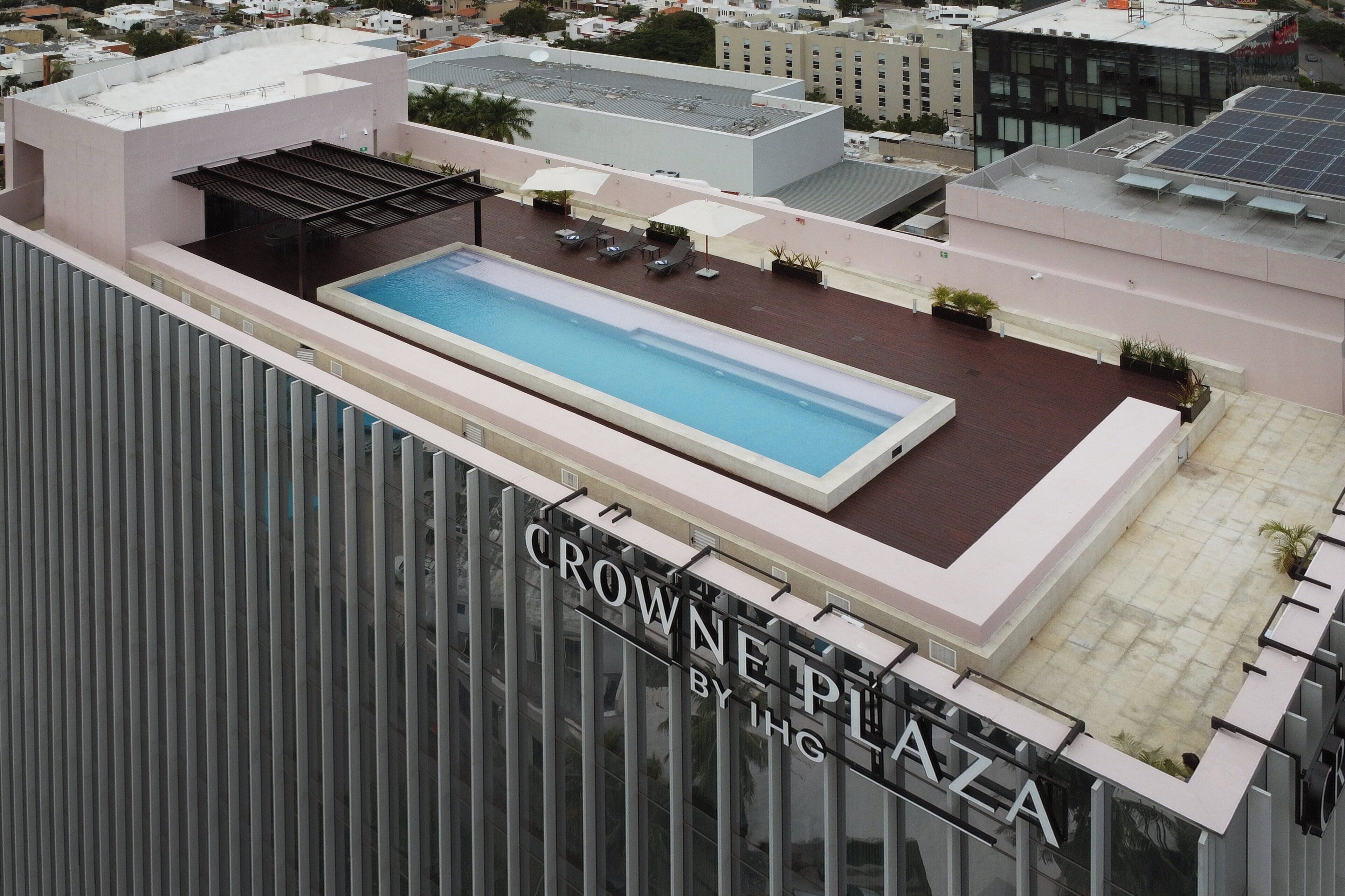 Outdoor pool, open 9:00 AM to 8:00 PM, pool umbrellas, sun loungers