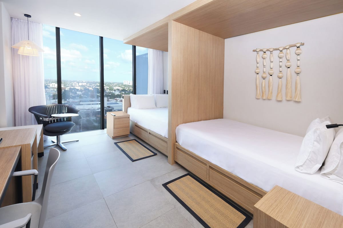 Chambre Standard, 2 lits doubles, vue ville