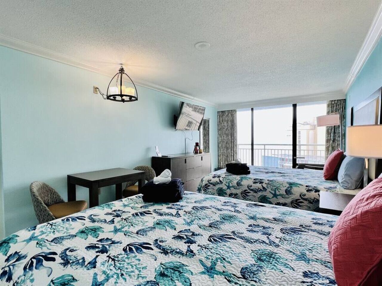*Ocean VIEW Getaway*Queen Beds*Many Pools WATER Amenities*R88