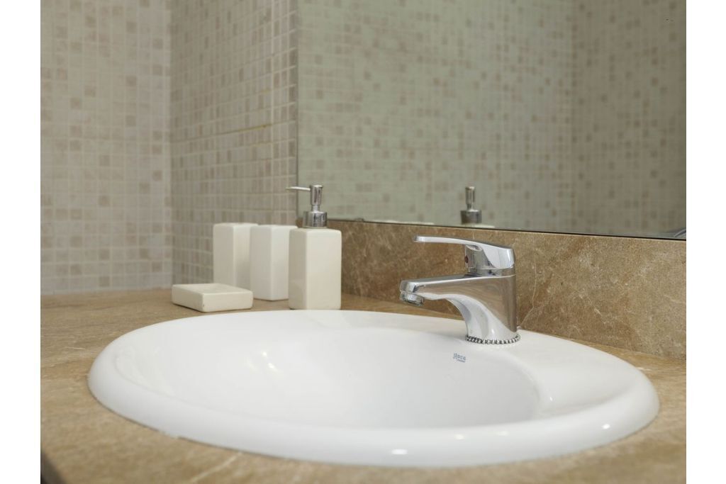 Gracia terrace & elevator charming