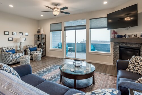 The Captains Lookout  Sleeps 6, Hot Tub, Pet Friendly, Ocean View