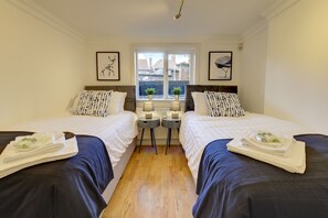 2 chambres, bureau, Wi-Fi gratuit, draps fournis