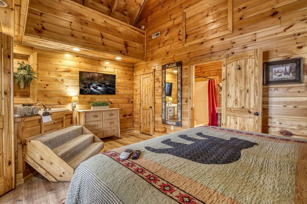 Eagles View - BREATHTAKING VIEWS, Hot Tub, Pool Access!!!