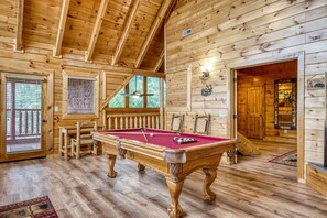 غرفة الألعاب