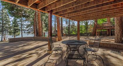 Stunning Lake Views at Lake Almanor Cabins 6 & 7