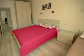 2 Schlafzimmer, Bügeleisen/Bügelbrett, kostenloses WLAN, Bettwäsche