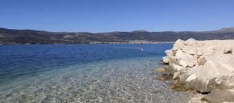 Villa Mala (sea view, 3 min. to the beach, whirlpool