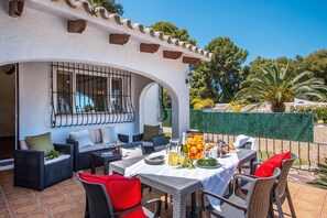 Outdoor dining - Casa Jazmin (Javea / Xàbia)