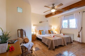 3 bedrooms, iron/ironing board, free WiFi, bed sheets