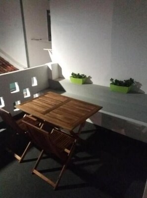 Outdoor dining - Casa de São Roque (São Roque)