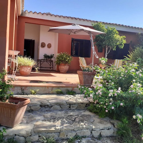 Villa by the sea, relaxing