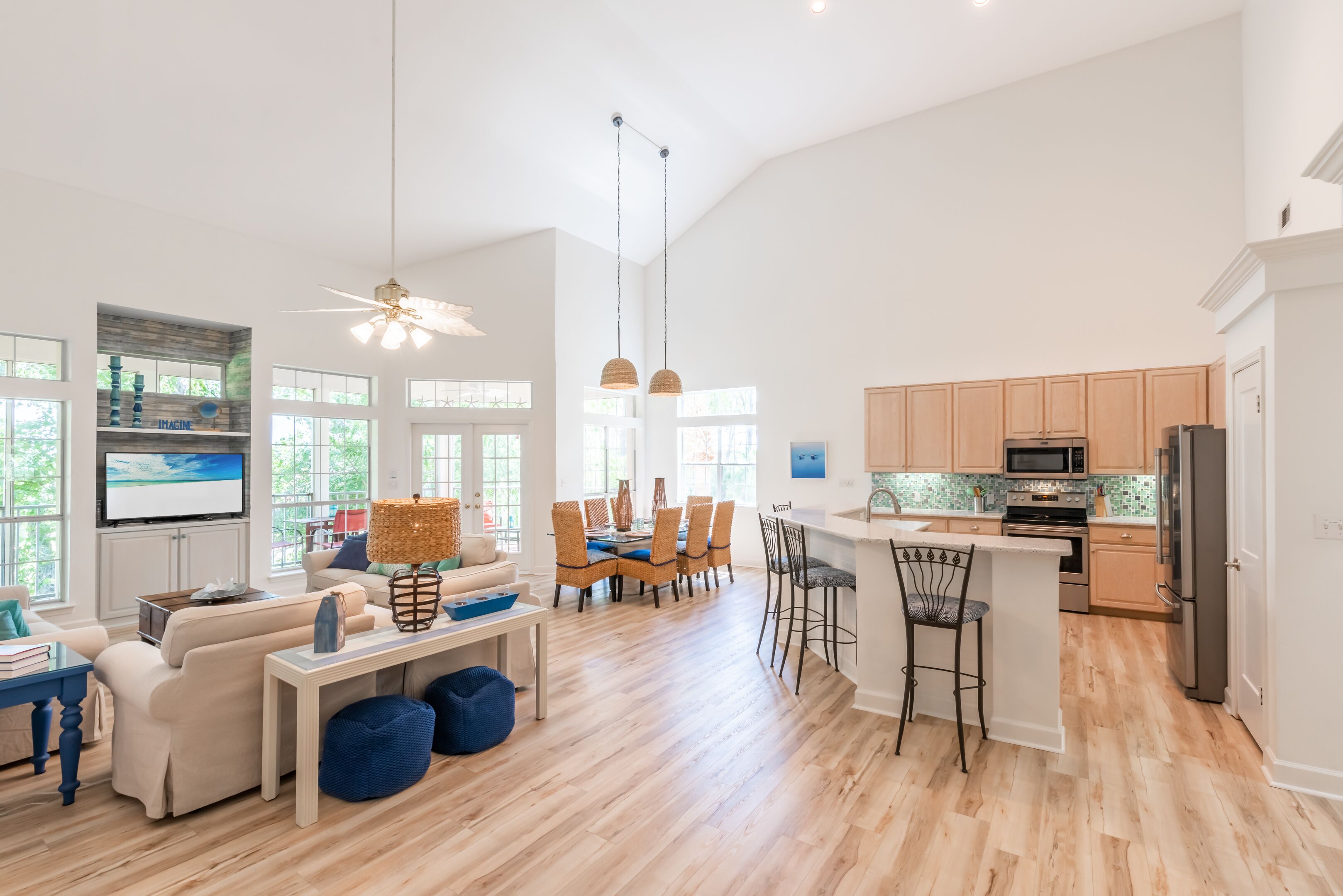 Walk to the Beach ~ Spacious Living Area ~ Screened Porch ~ Community Pool