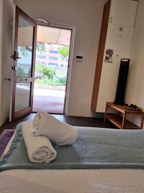 1 bedroom, iron/ironing board, travel cot, WiFi