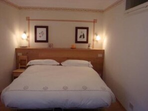 2 soverom, strykejern/-brett, wi-fi (inkludert) og sengetøy