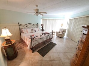 Condo, 2 Bedrooms