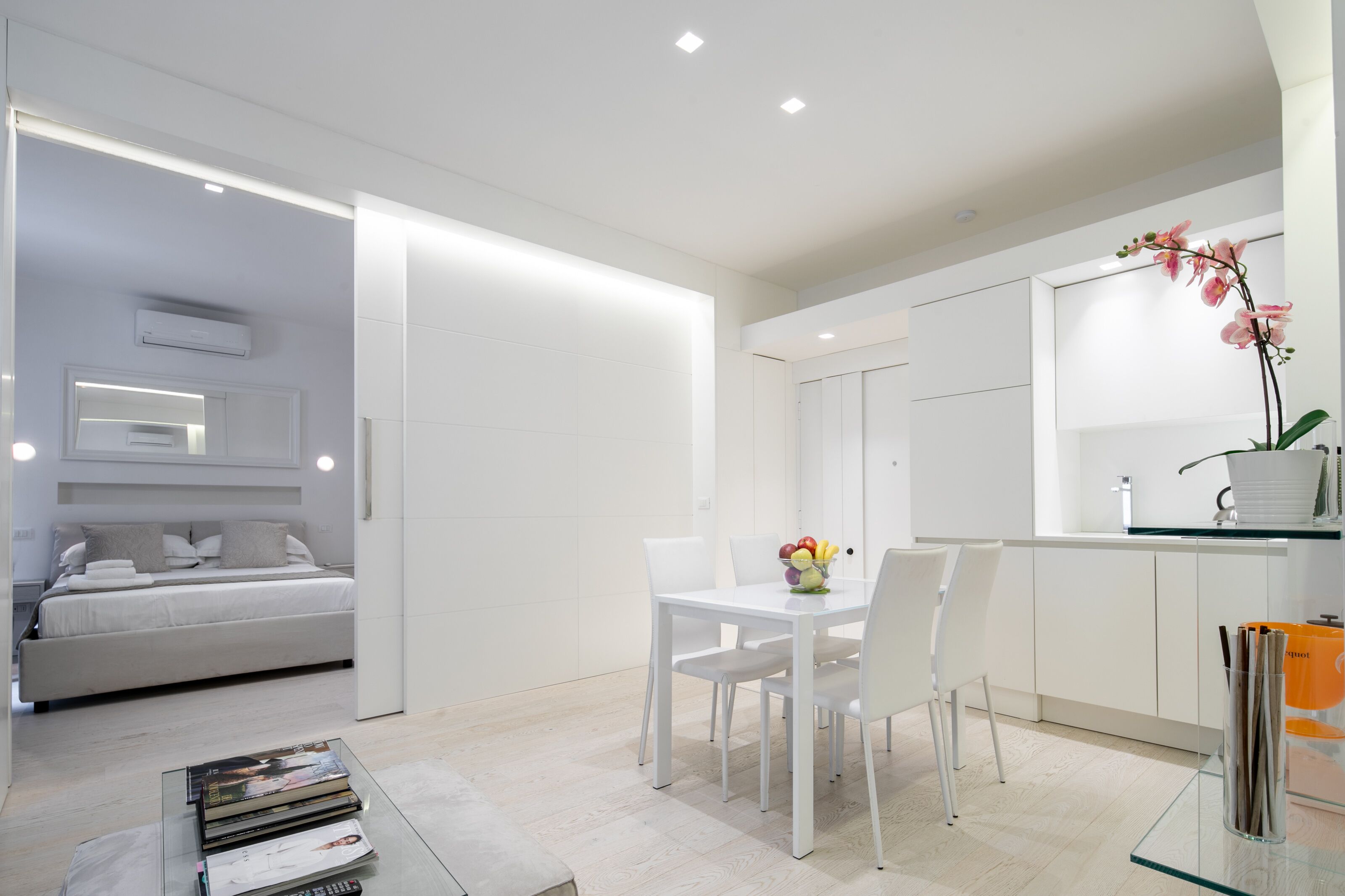 Apartamento Deluxe | Cocina básica privada | Frigorífico, placa de cocina, lavavajillas y molinillo de café