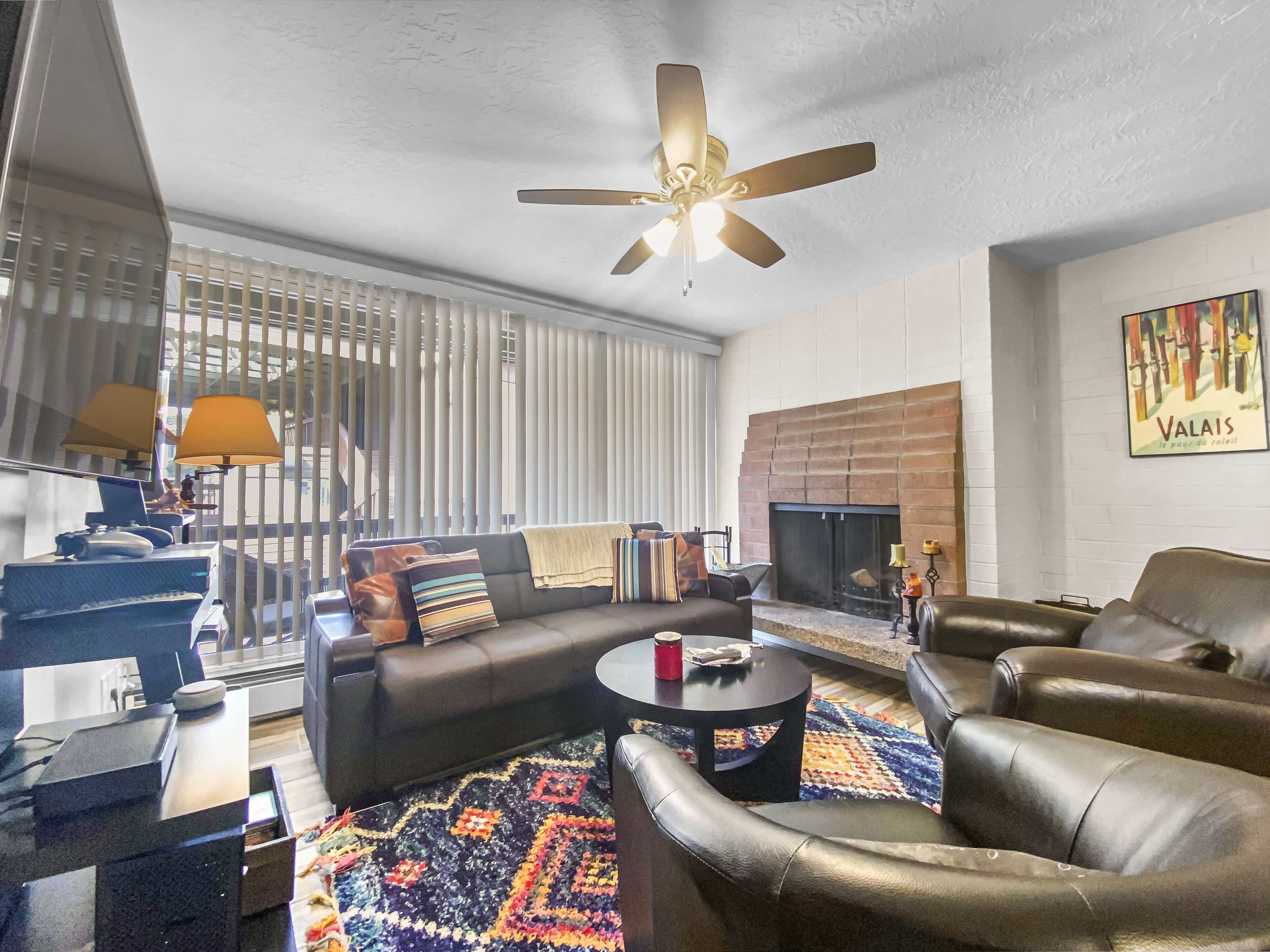 Comfortable PC Condo with Hot Tub! Walk to Slopes Main Street! Mountain Fun!