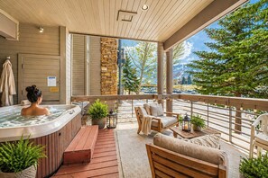 Terrace/patio - Deer Valley Condo 11B Hot Tub AC Prime Spot100 yard to the lift (Park City)