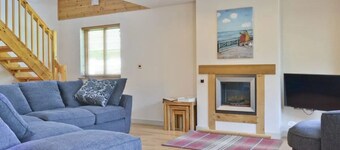 Elm Escapes - Willow Lodge