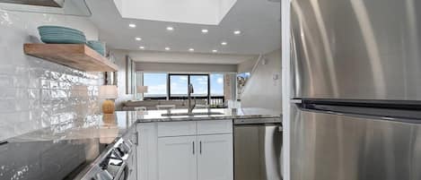 Condo, 2 Bedrooms | Private kitchen | Microwave, dishwasher